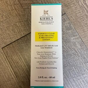 KIEHL’S expertly clear acne-treating & preventing lotion